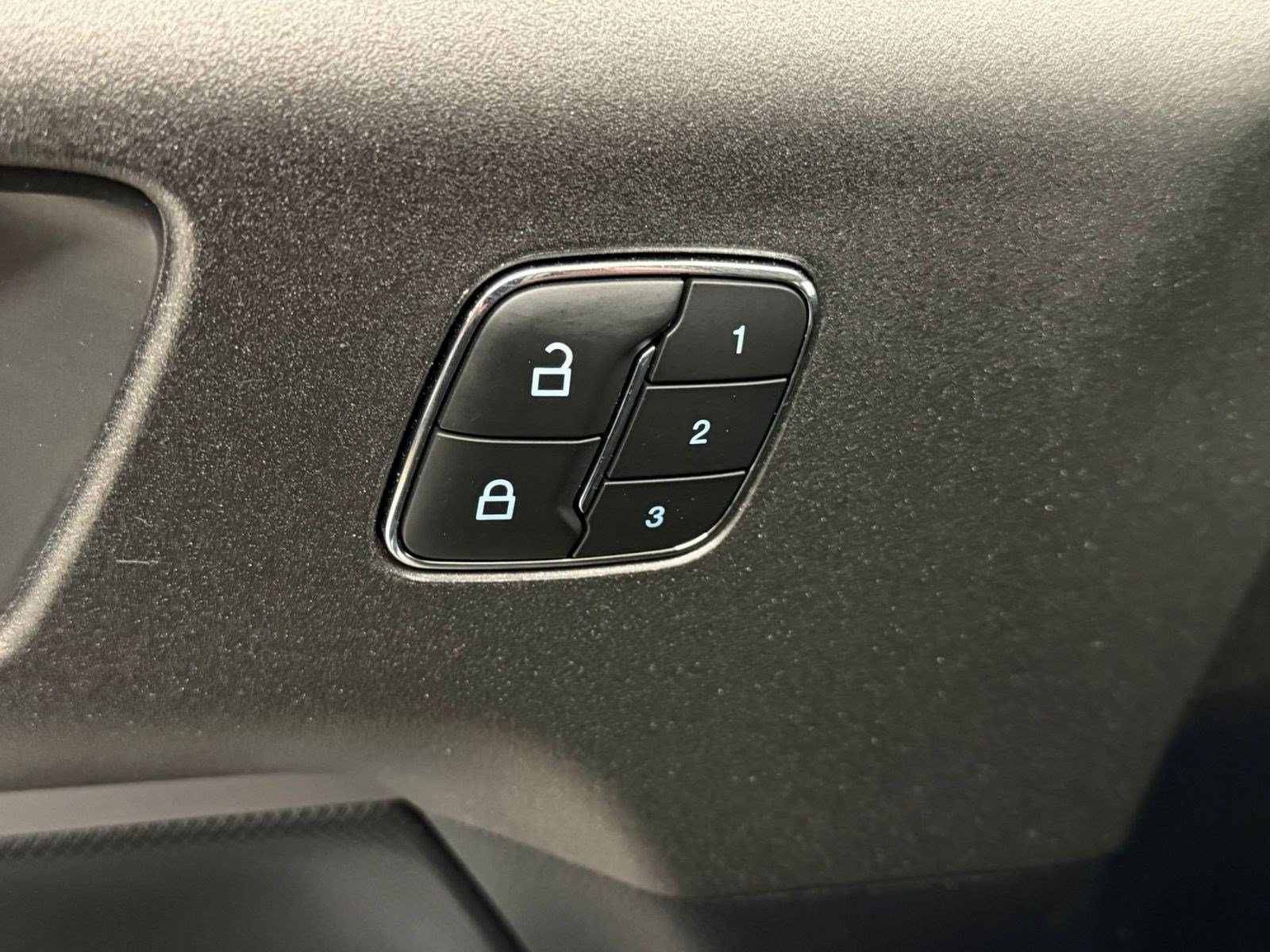 Used 2025 Ford Bronco Sport Outer Banks AWD/4WD image 16