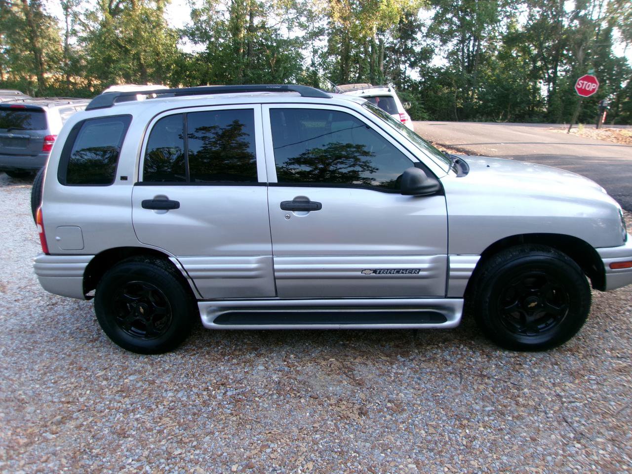 Used 2001 Chevrolet Tracker LT AWD/4WD image 9