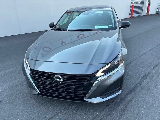 Used 2024 Nissan Altima 2.5 SV FWD image 19