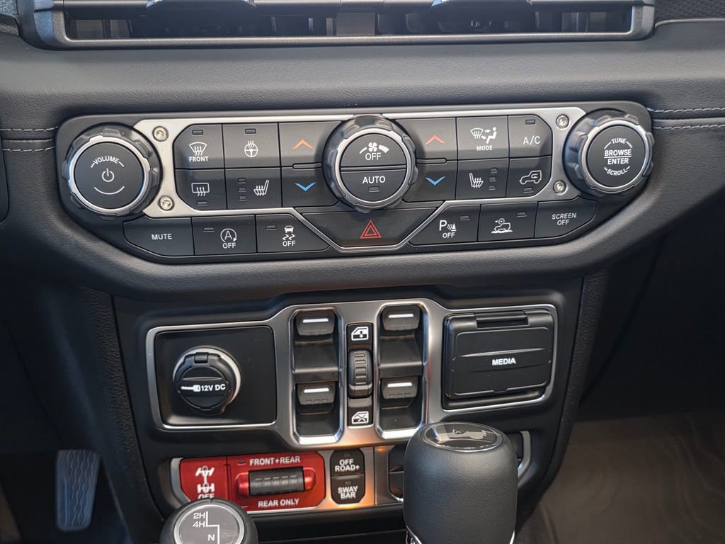 New 2026 Jeep Wrangler Unlimited Rubicon w/ Safety Group image 25