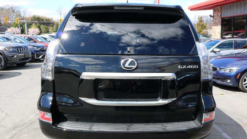 Used 2020 Lexus GX 460 Premium w/ Premium Package image 7