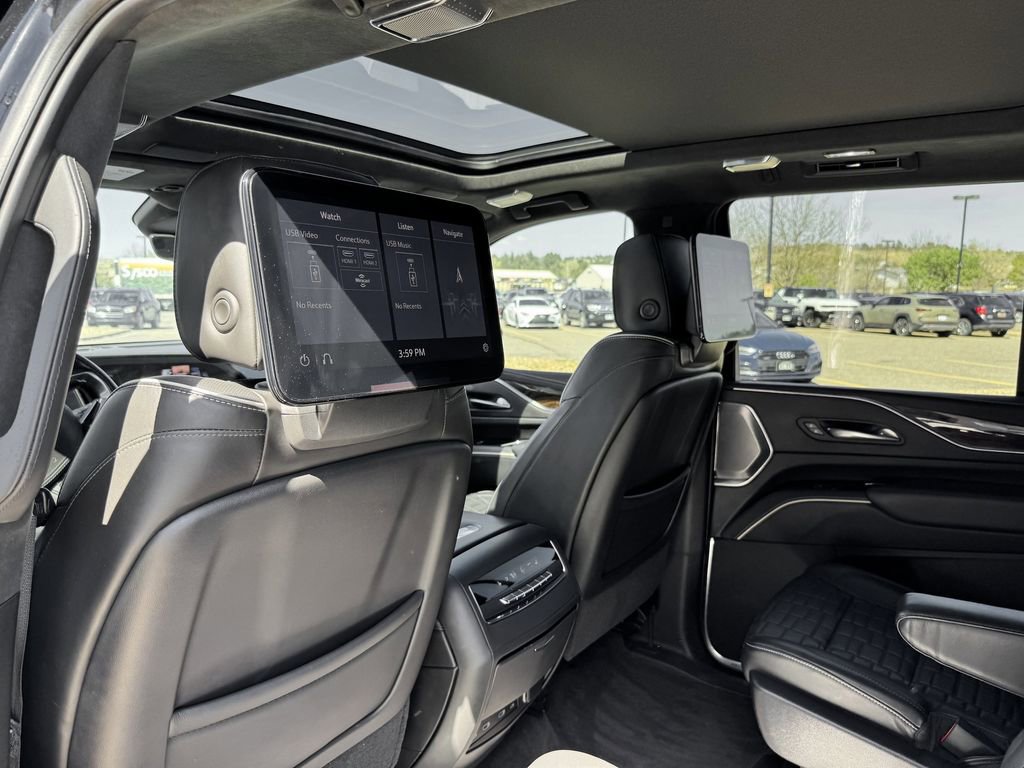 Used 2021 Cadillac Escalade Sport Platinum w/ Heavy-Duty Trailer Package AWD/4WD image 27