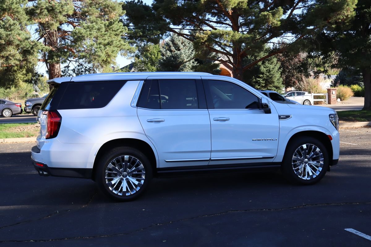 Used 2021 GMC Yukon Denali w/ Denali Premium Package AWD/4WD image 4