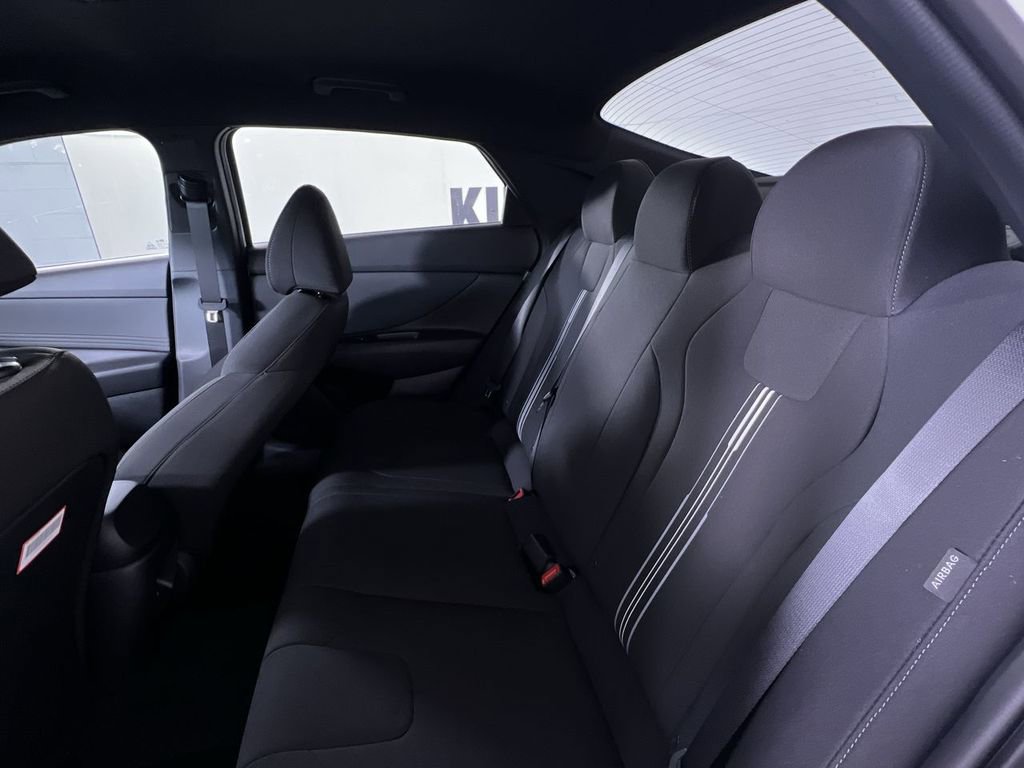 Used 2025 Hyundai Elantra Sport FWD image 25