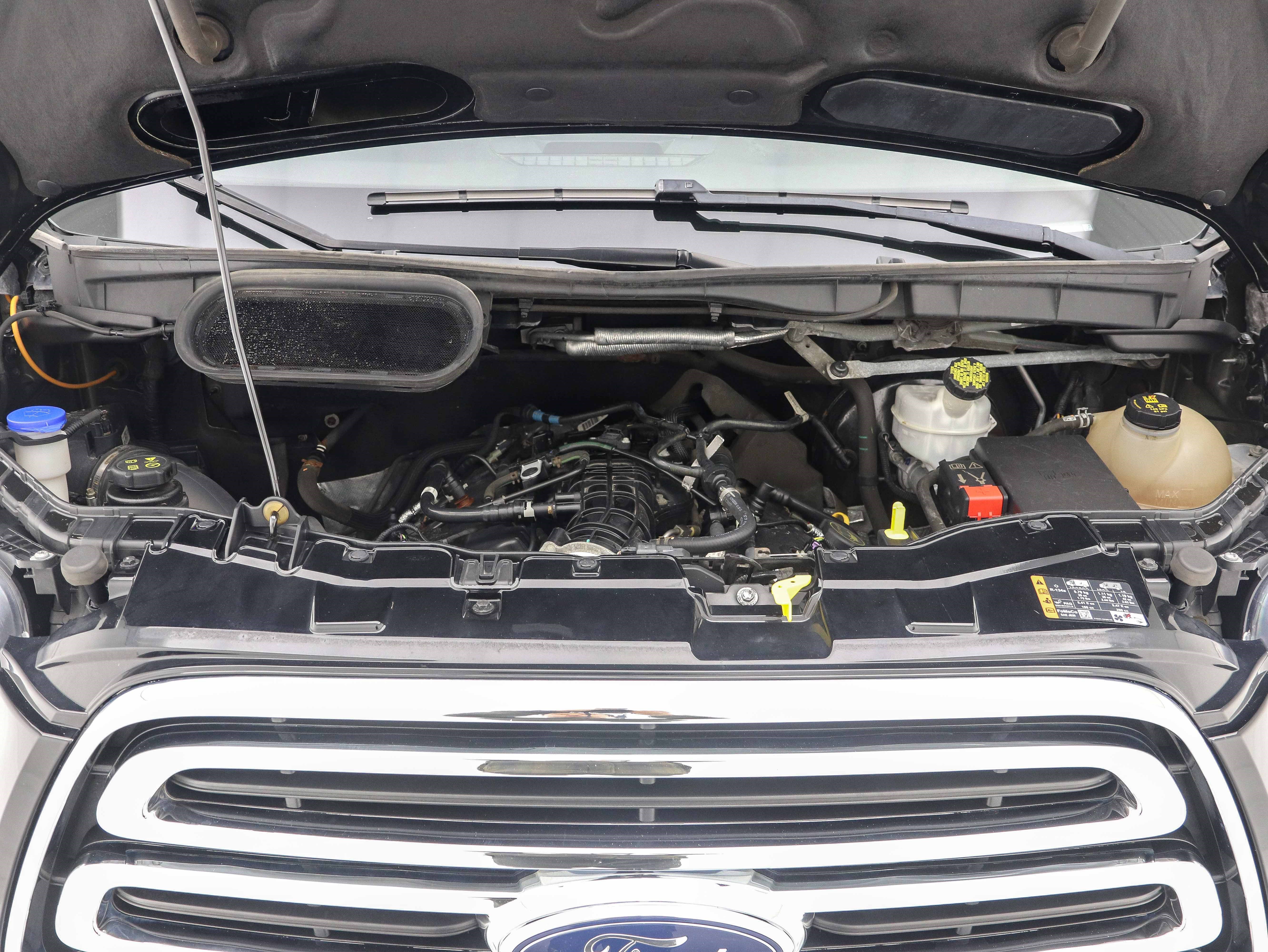 Used 2019 Ford Transit 150 XLT image 25