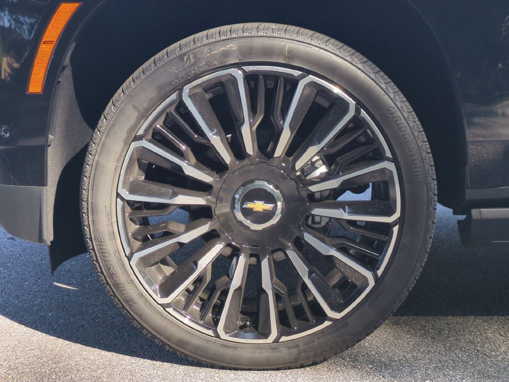 New 2026 Chevrolet Tahoe High Country AWD/4WD image 10
