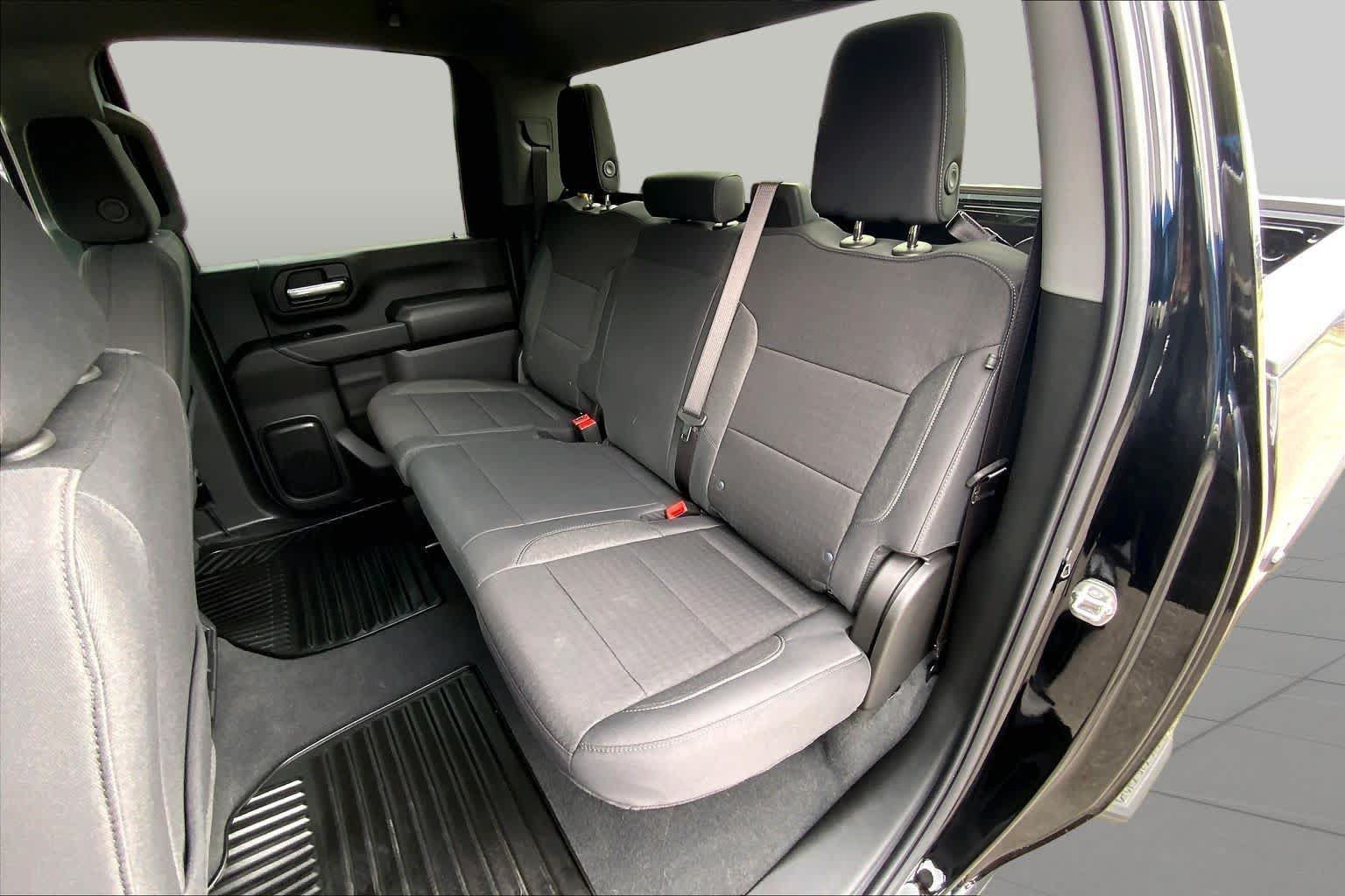 Used 2026 Chevrolet Silverado 2500 Custom w/ Custom Value Package AWD/4WD image 21