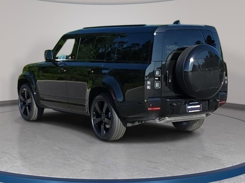 New 2026 Land Rover Defender 130 X-Dynamic SE AWD/4WD image 7