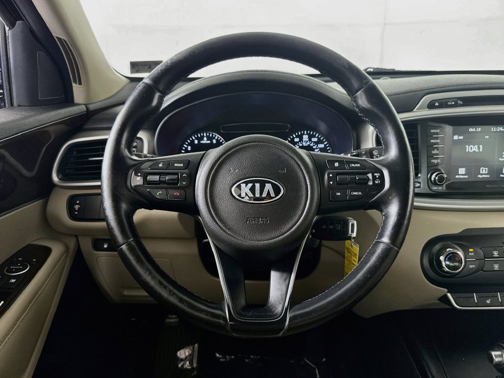 Used 2017 Kia Sorento FWD w/ LX Convenience Package image 11
