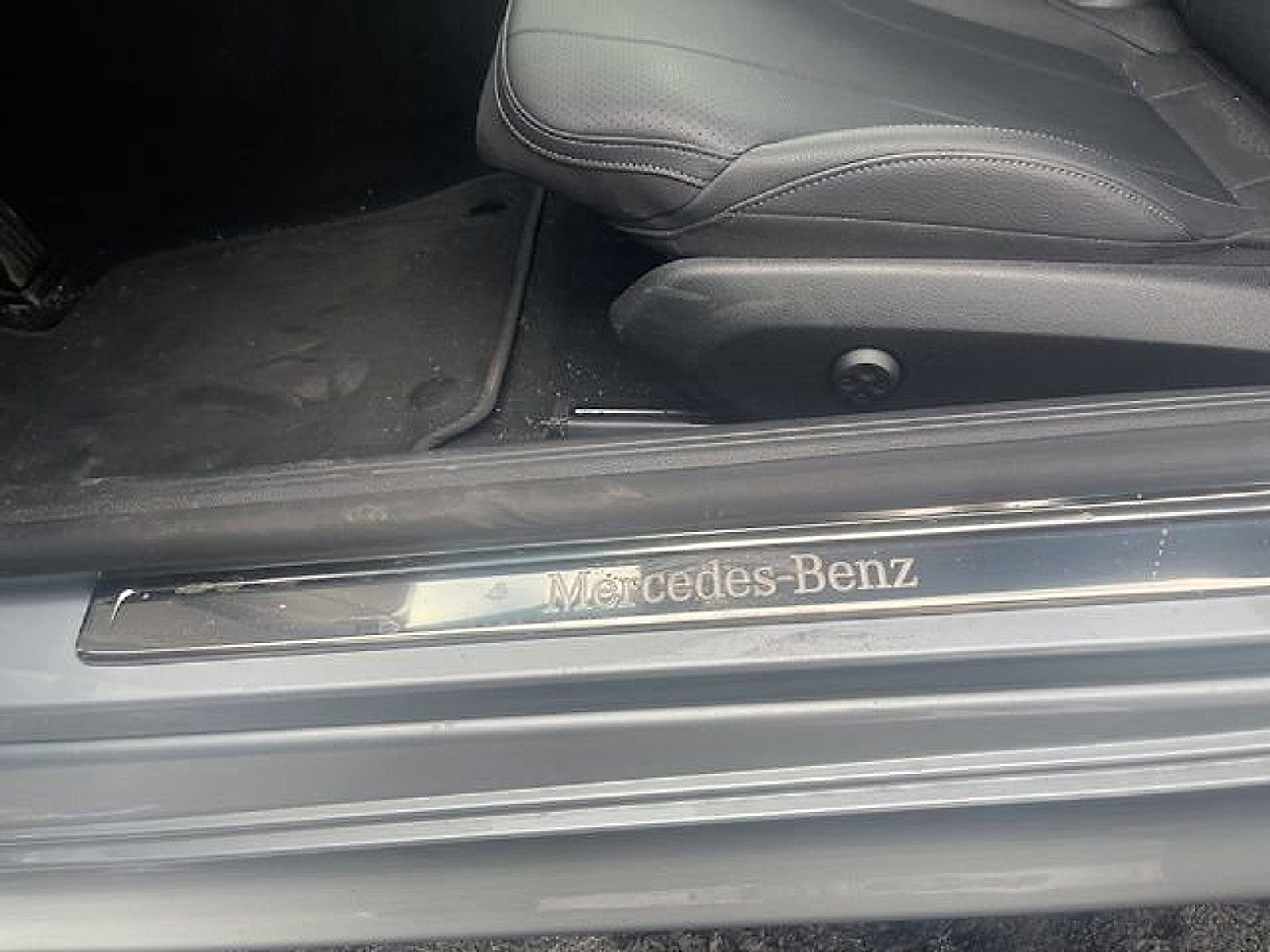 Used 2024 Mercedes-Benz CLE 300 4MATIC Coupe image 32