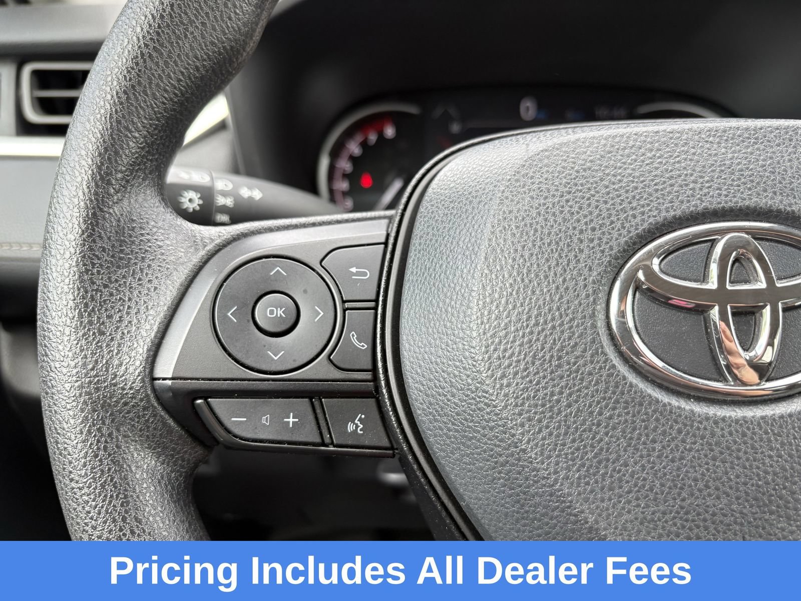Used 2024 Toyota RAV4 LE FWD image 22