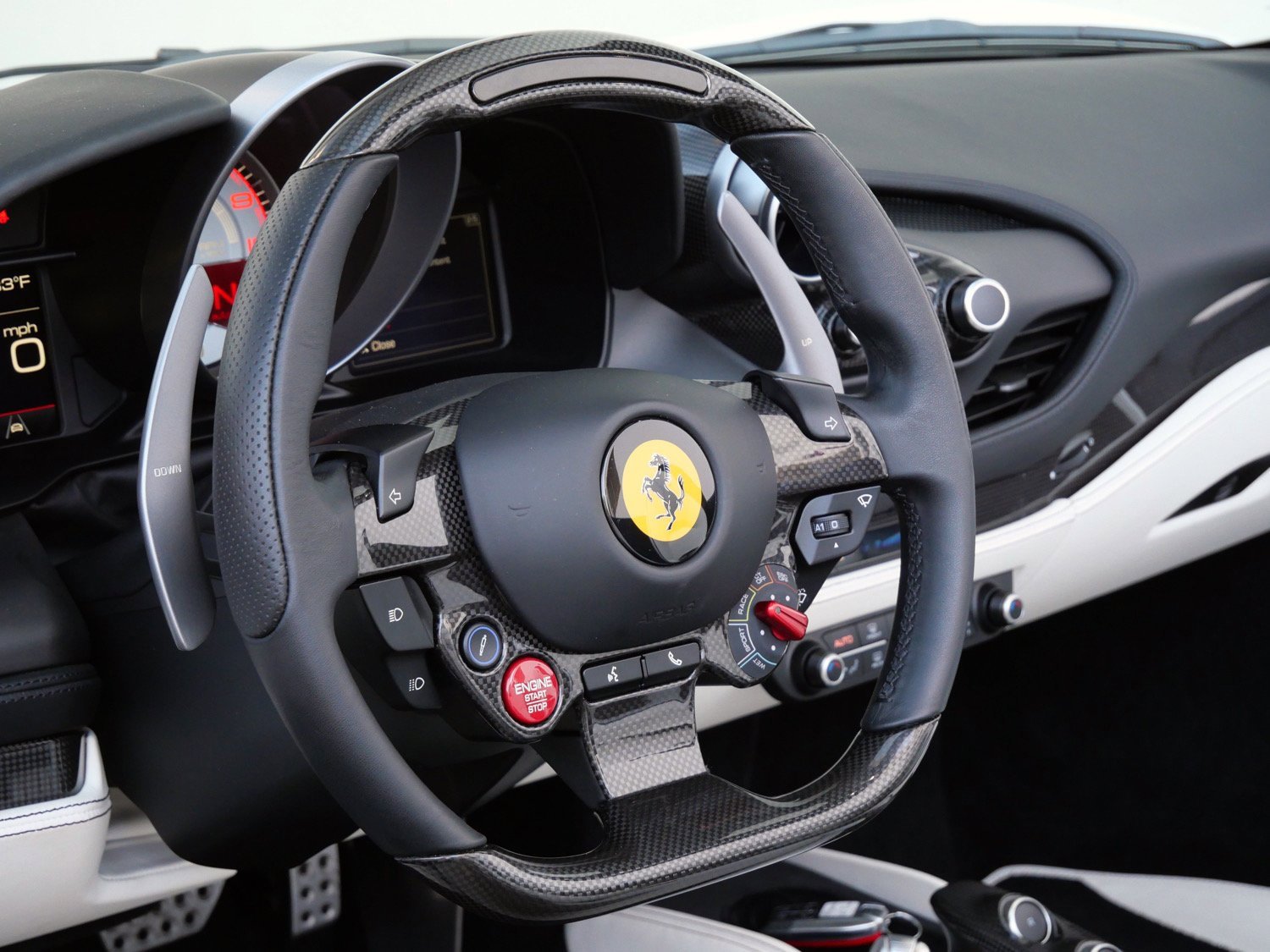 Used 2022 Ferrari F8 Tributo image 18