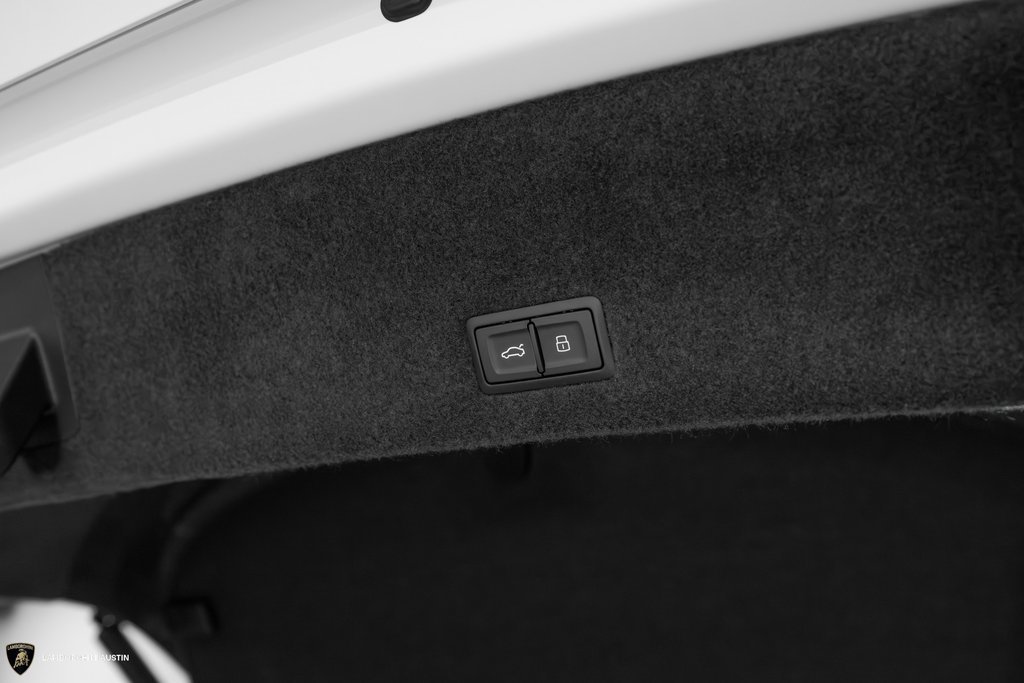 Used 2025 Lamborghini Urus SE image 14