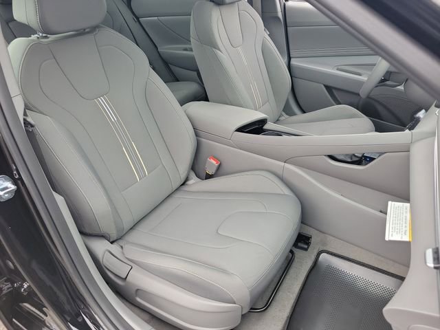 New 2026 Hyundai Elantra SEL Sport Premium image 18