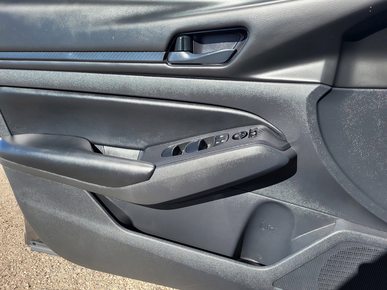 Used 2025 Nissan Altima 2.5 S image 14