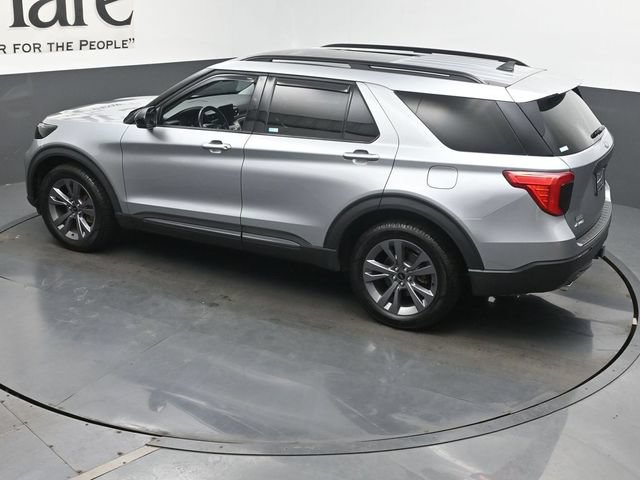 Used 2022 Ford Explorer XLT w/ Equipment Group 202A AWD/4WD image 45