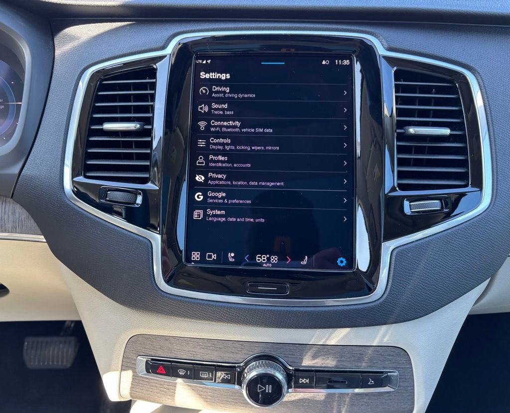 Certified 2023 Volvo XC90 T8 Plus w/ Protection Package AWD/4WD image 11