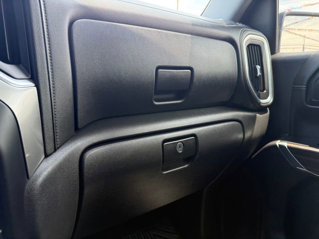 Used 2021 Chevrolet Silverado 1500 LT AWD/4WD image 16