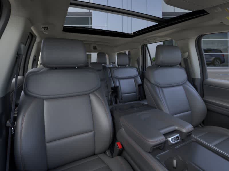 New 2025 Ford Expedition Active image 10