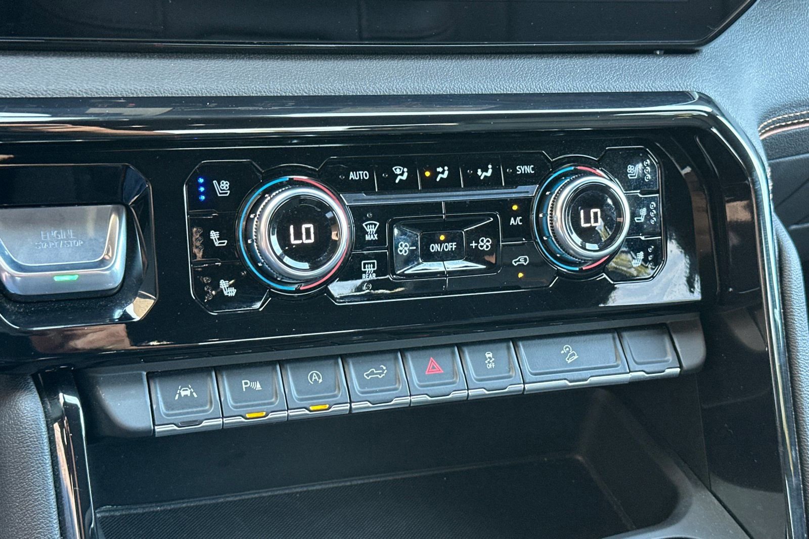 Certified 2025 GMC Sierra 1500 AT4 image 20