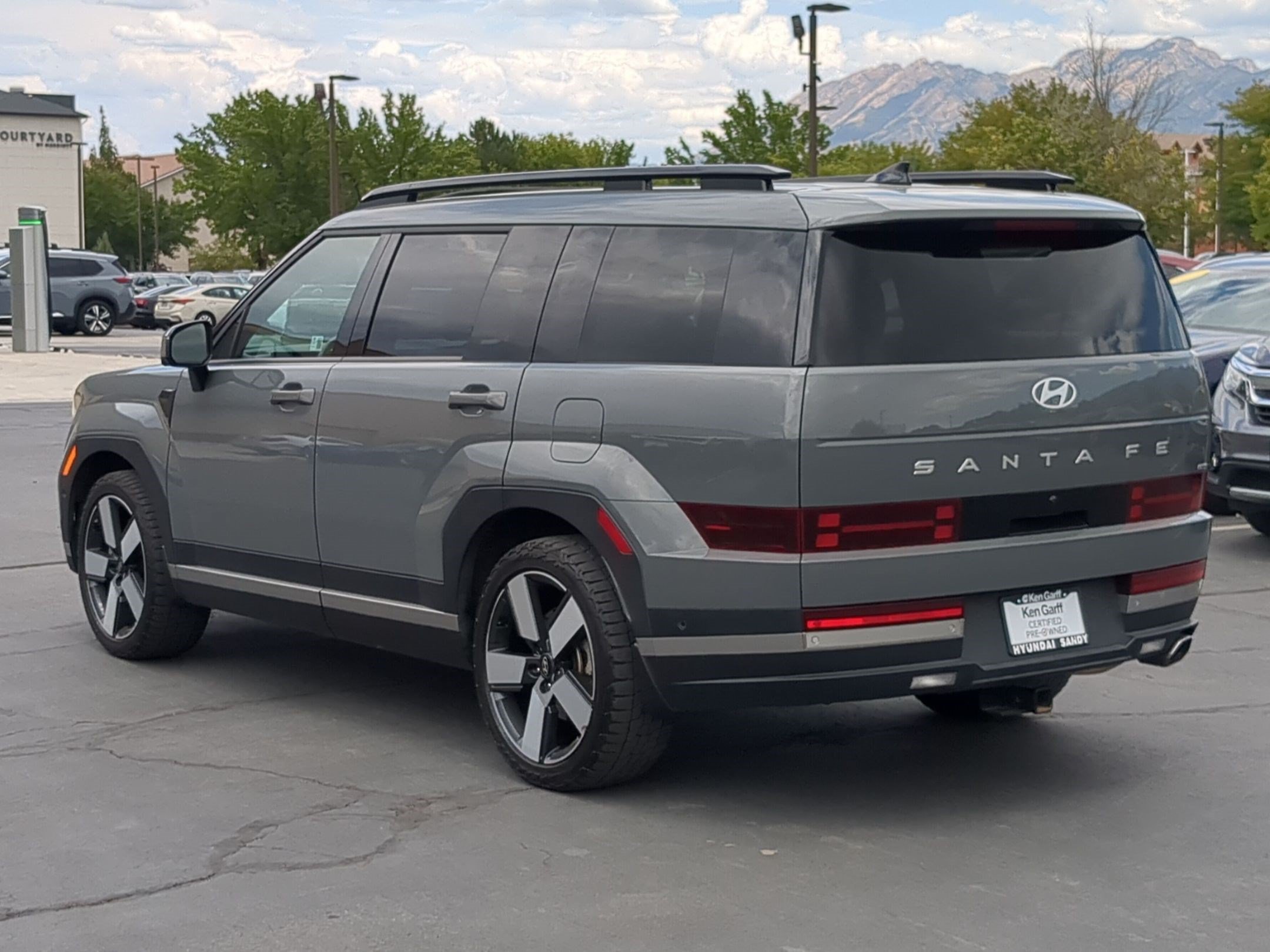 Certified 2024 Hyundai Santa Fe Limited AWD/4WD image 9