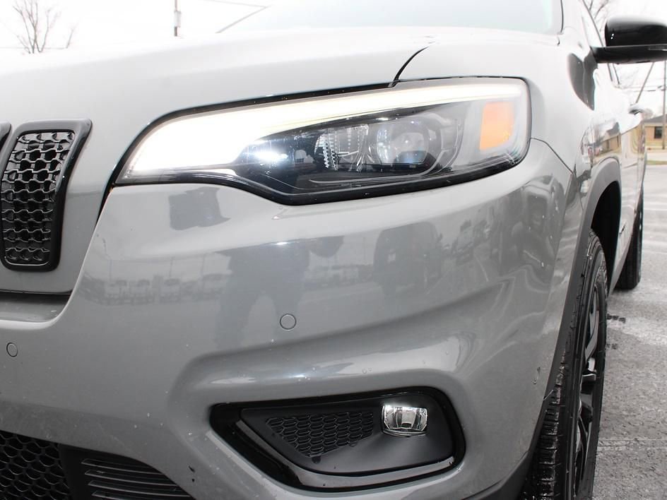 Used 2023 Jeep Cherokee Altitude Lux AWD/4WD image 11