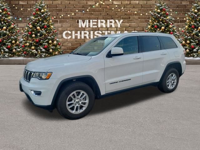 Used 2020 Jeep Grand Cherokee Laredo image 1