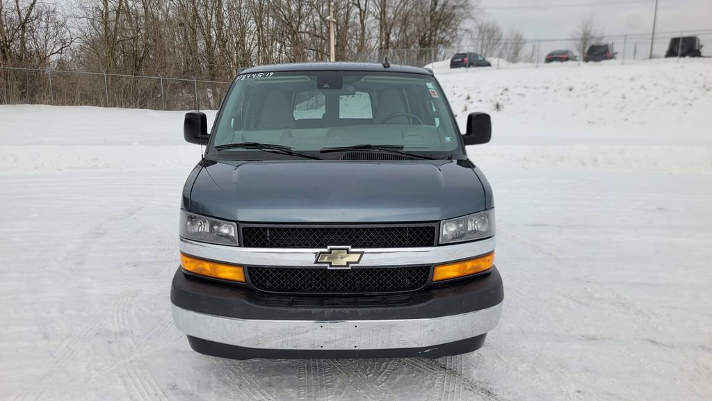 Used 2019 Chevrolet Express 2500 Extended image 4