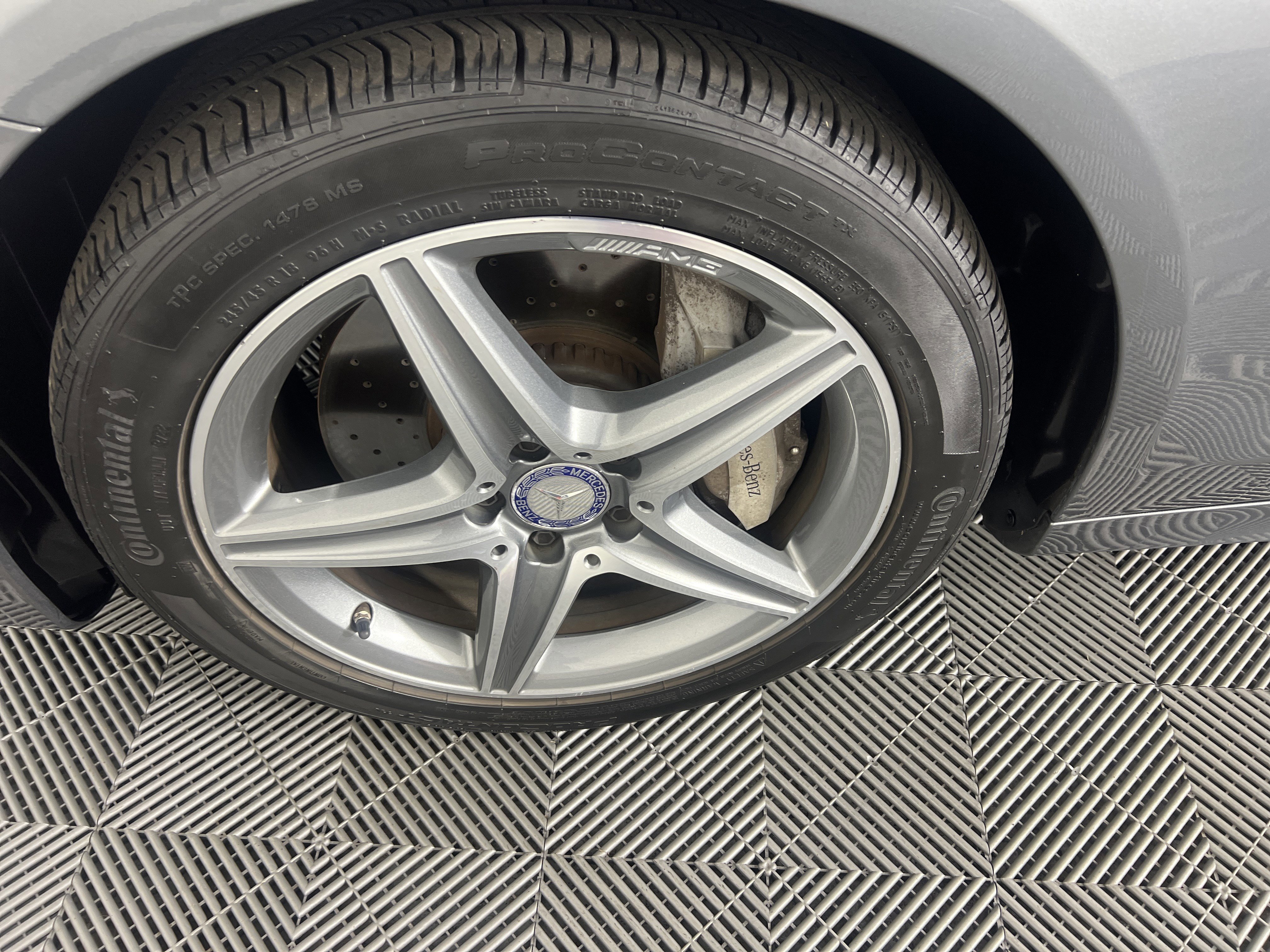 Used 2017 Mercedes-Benz E 300 4MATIC image 21