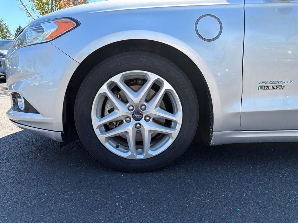 Used 2015 Ford Fusion Energi SE FWD image 10