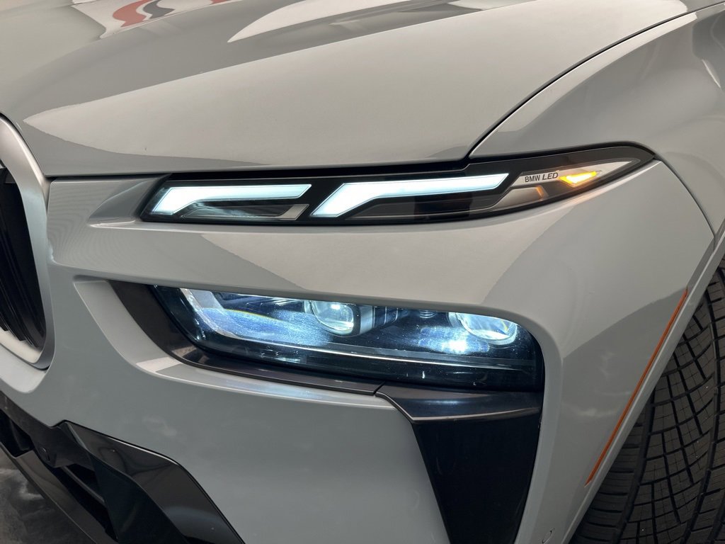 Used 2023 BMW X7 M60i w/ Executive Package image 44