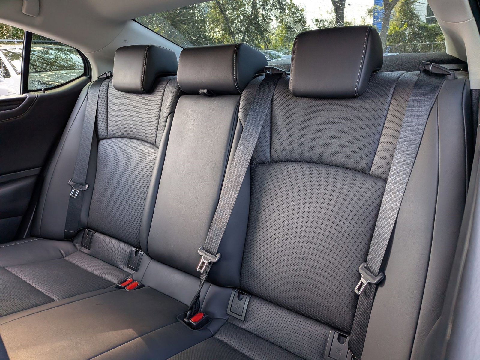 Used 2021 Lexus ES 300h w/ Premium Package image 16