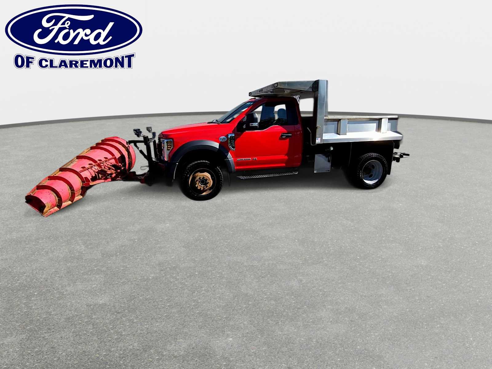 Used 2019 Ford F550 4x4 Regular Cab Super Duty image 4