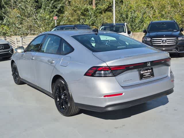 Used 2025 Honda Accord SE image 6