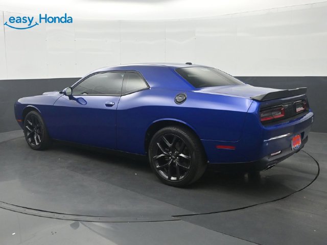Used 2021 Dodge Challenger SXT w/ Driver Convenience Group RWD image 5