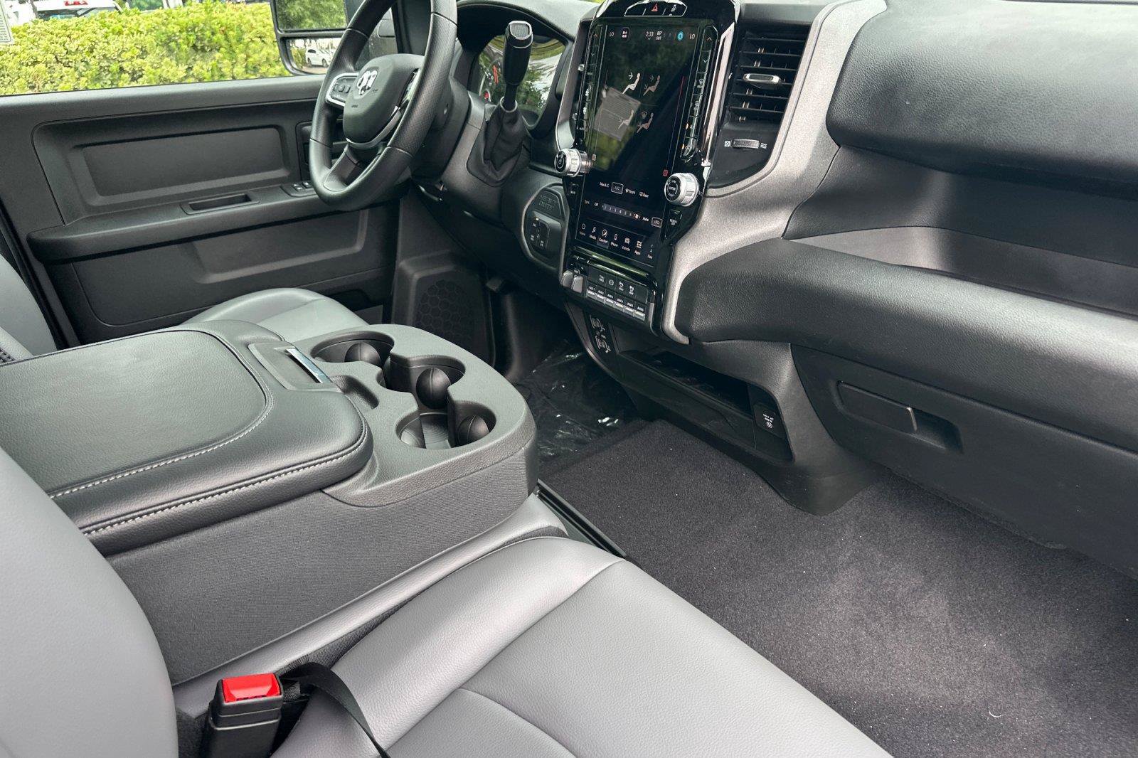 New 2027 RAM 3500 Tradesman AWD/4WD image 14