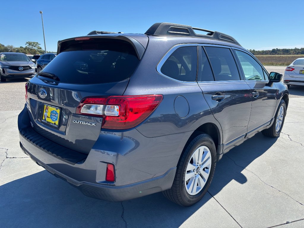 Used 2015 Subaru Outback 2.5i Premium AWD/4WD image 4