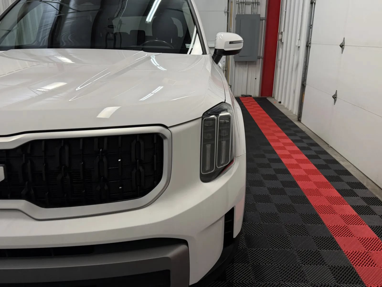 Used 2024 Kia Telluride LX FWD image 9