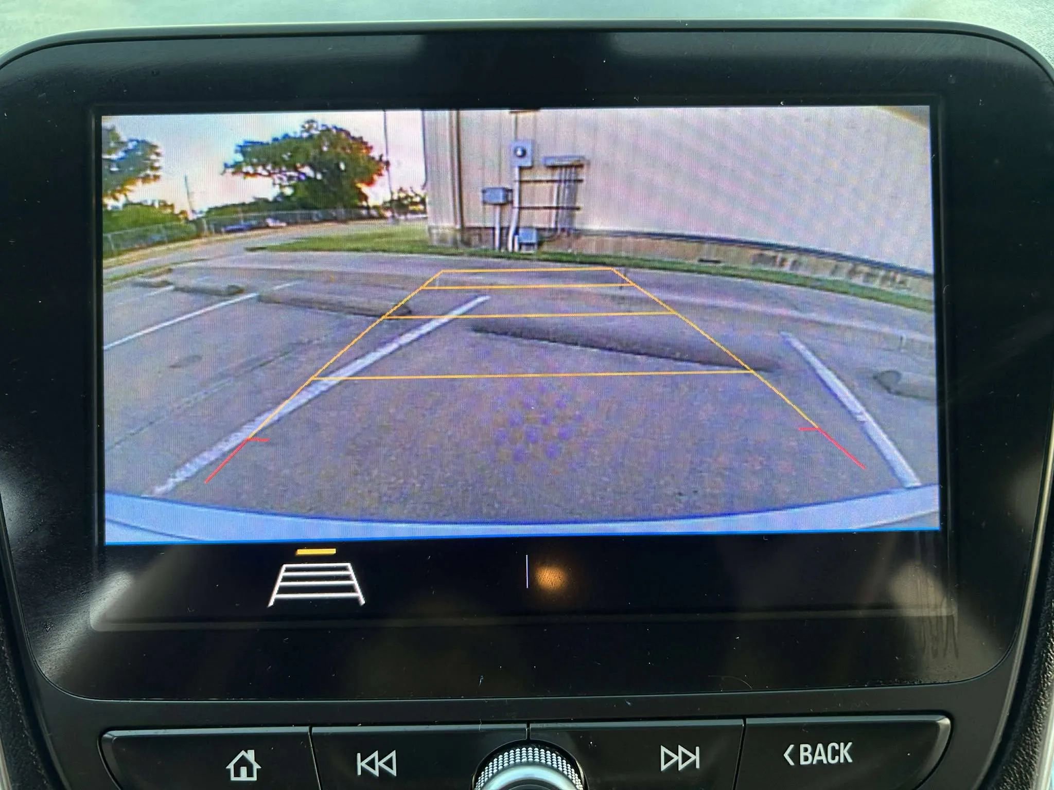 Used 2019 Chevrolet Malibu LT image 17