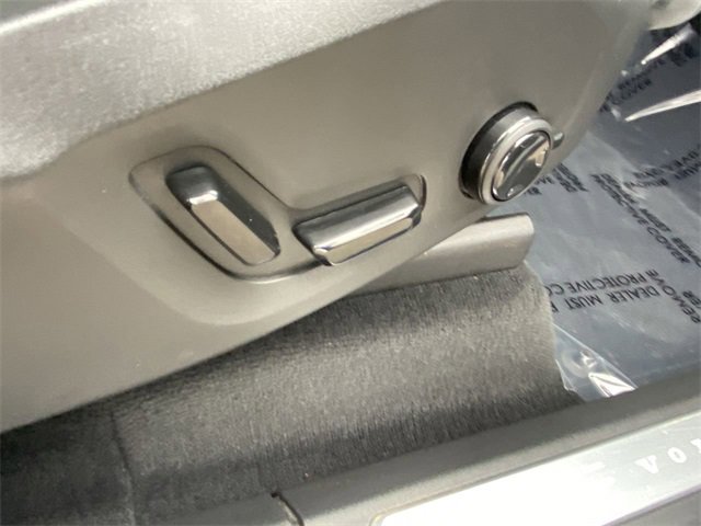 Used 2021 Volvo XC90 T6 Inscription w/ Lounge Package image 13