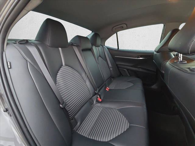 Used 2020 Toyota Camry SE FWD image 12