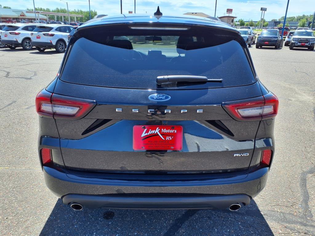 Certified 2023 Ford Escape ST-Line image 4