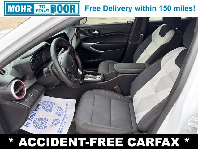 Used 2025 Chevrolet Trax RS w/ Driver Confidence Package FWD image 13