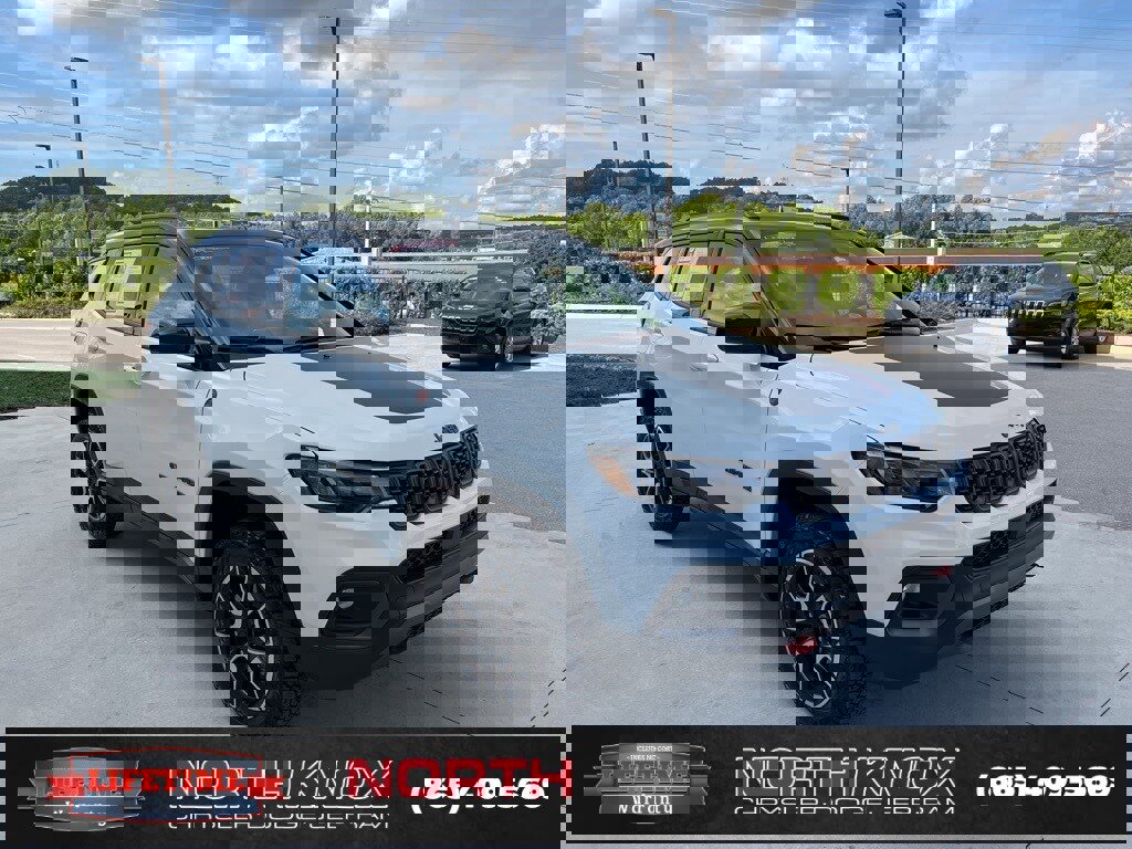 Used 2024 Jeep Compass Trailhawk image 29