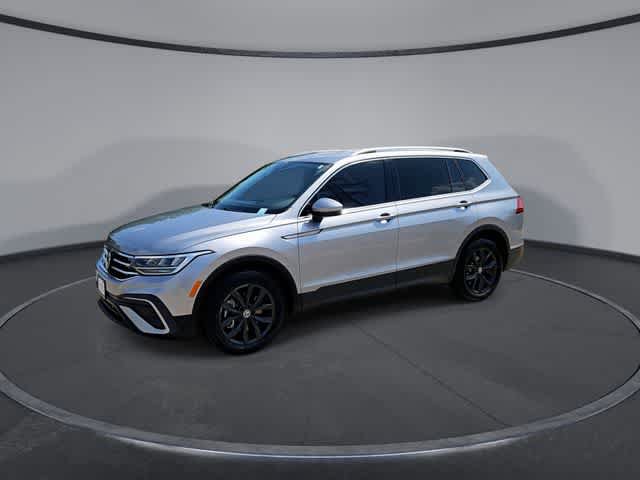 Used 2024 Volkswagen Tiguan SE FWD image 4