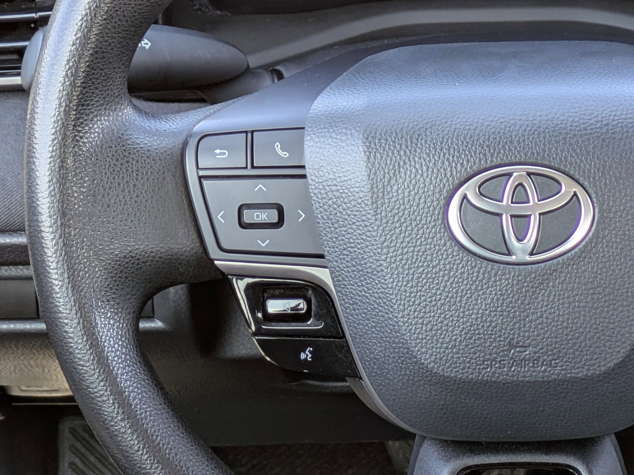 Used 2025 Toyota Camry LE image 20