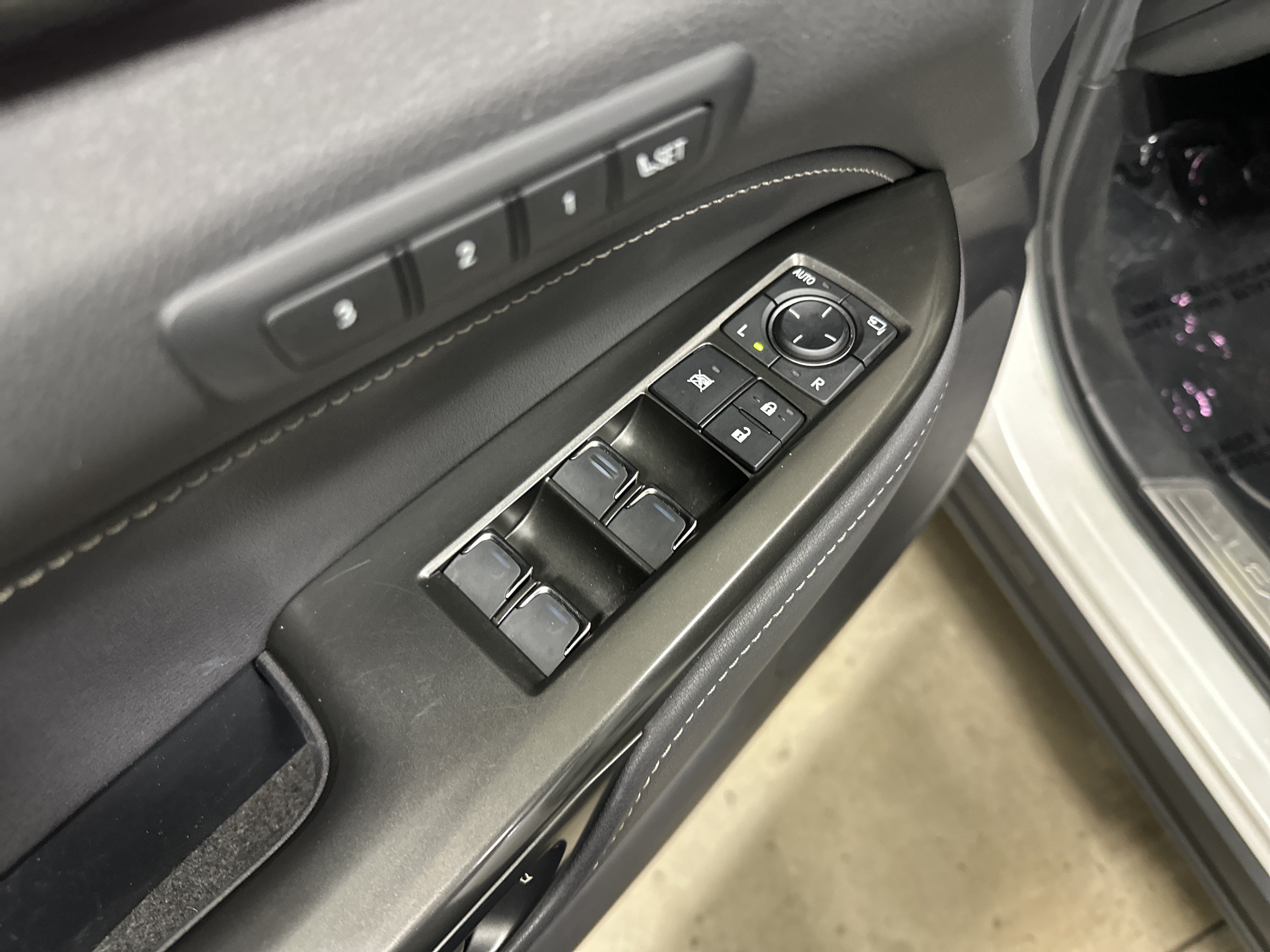 Used 2024 Lexus NX 350h AWD w/ Vision Package image 15