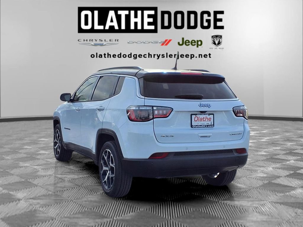 Used 2025 Jeep Compass Limited image 3