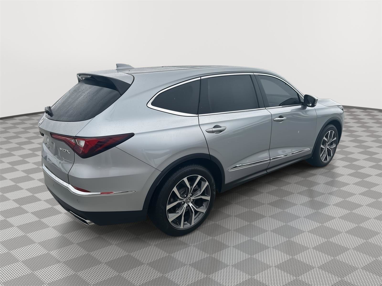 Used 2024 Acura MDX FWD w/ Technology Package image 4