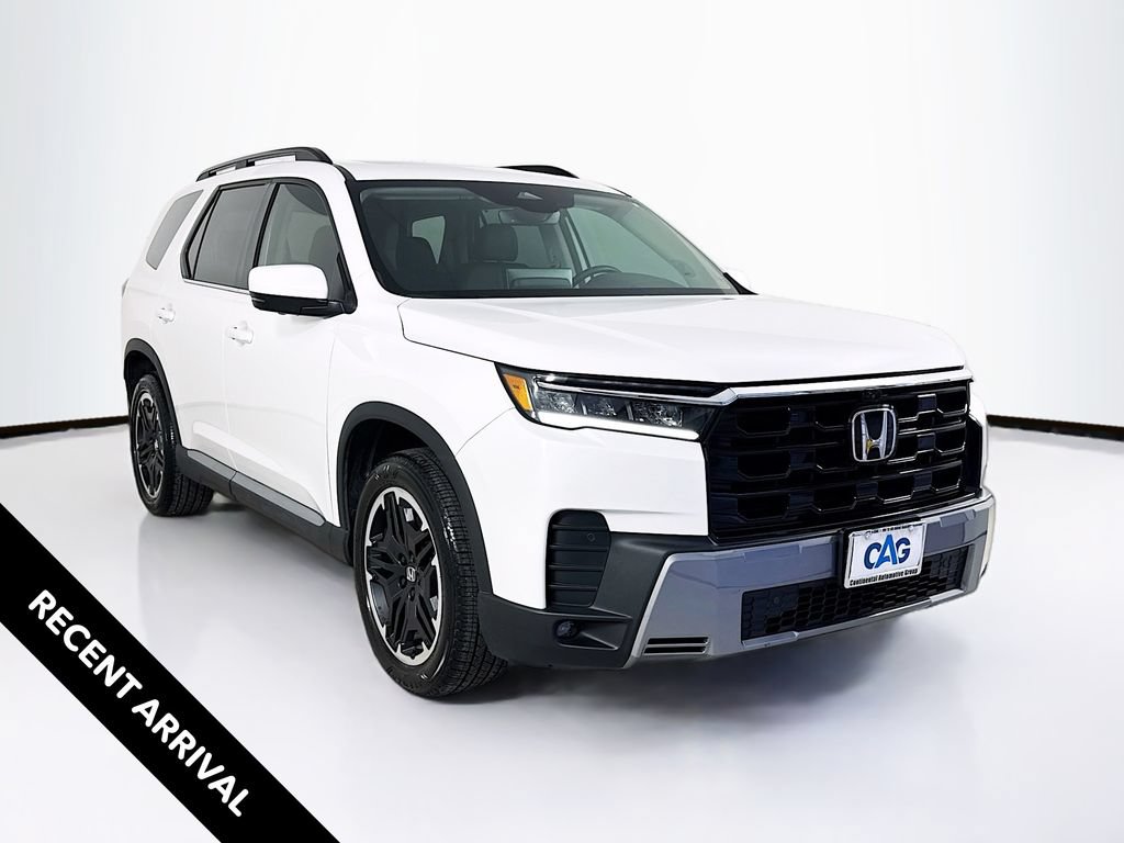 Used 2026 Honda Pilot Touring image 1